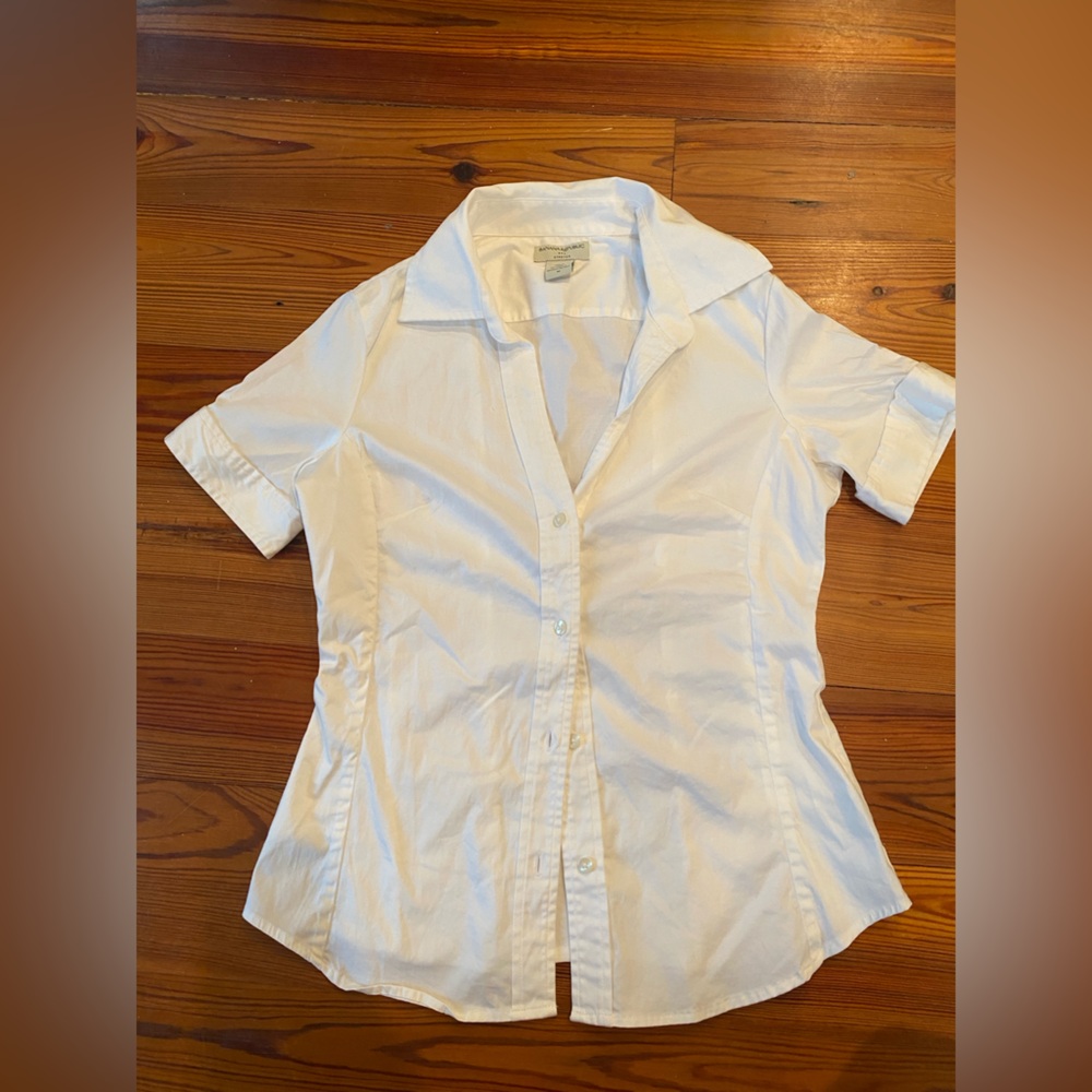 Banana Republic White Button-Up Shirt